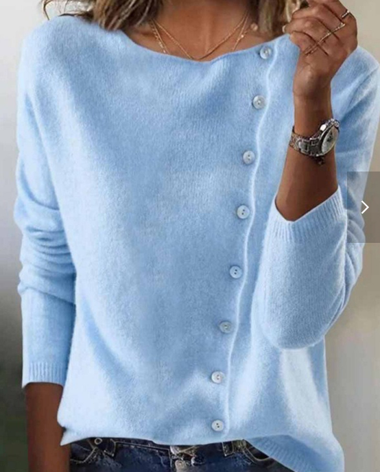 Iya | Chic Button Knit