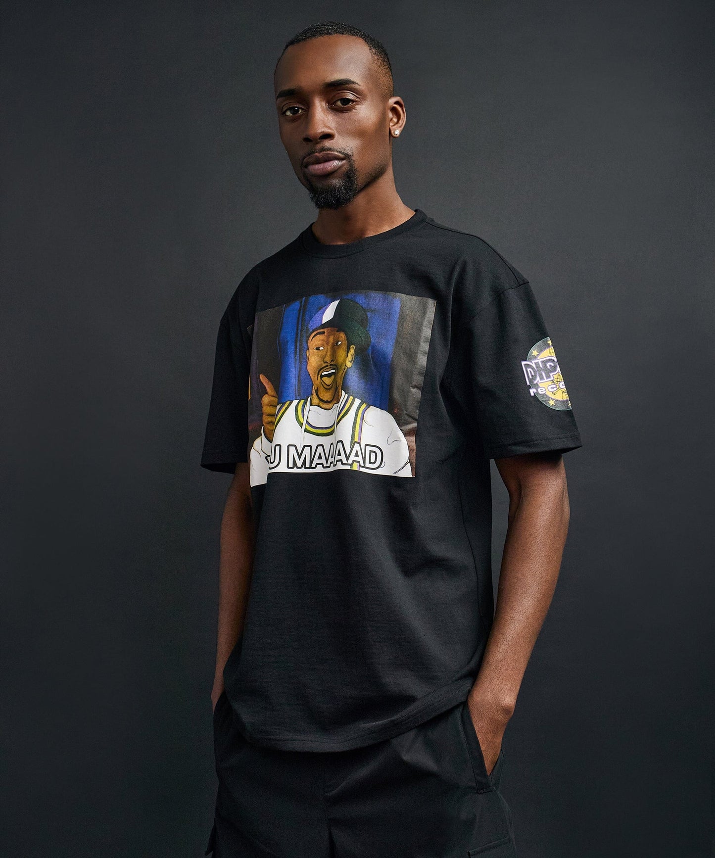 Mad Sleeve Print Short Sleeve Tee - Black